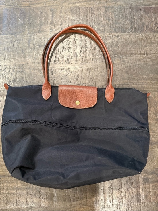 Longchamp Handbags - Longchamp Le Pliage Black Nylon Expandable Travel Tote w/Brown Leather